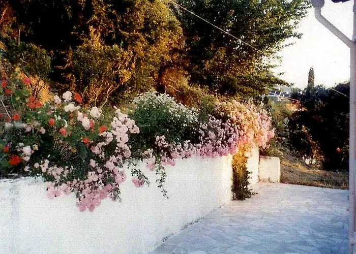 Atisis Benitses (Corfu)